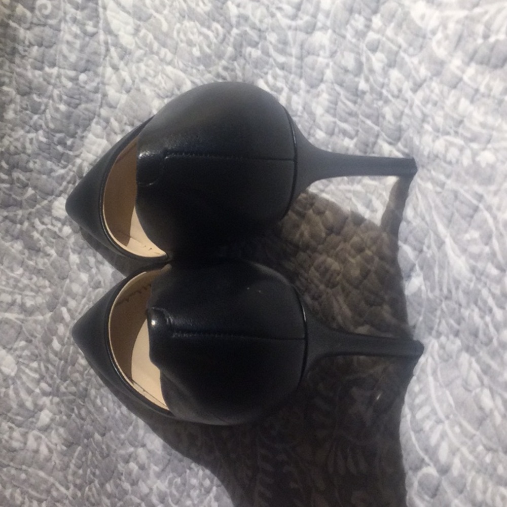 New high heel why pay retail to wear once or twice